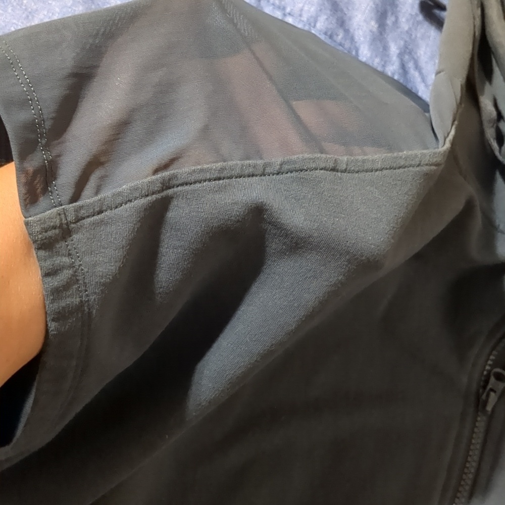 VICTORIA'S Sport Grey Mesh HOODIE JACKET ZIP UP Short Sleeve oversized Sz Medium - Picture 8 of 9
